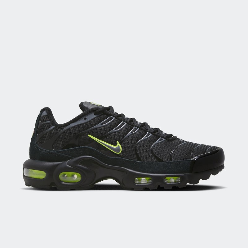 Nike Air Max Plus "Black Volt" | FQ2381-001