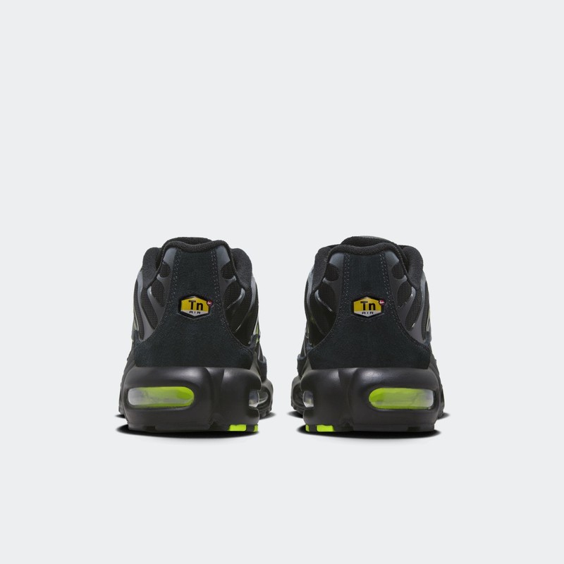 Nike Air Max Plus "Black Volt" | FQ2381-001