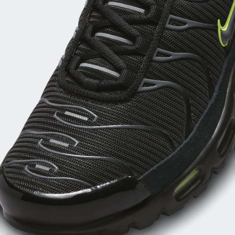 Nike Air Max Plus "Black Volt" | FQ2381-001