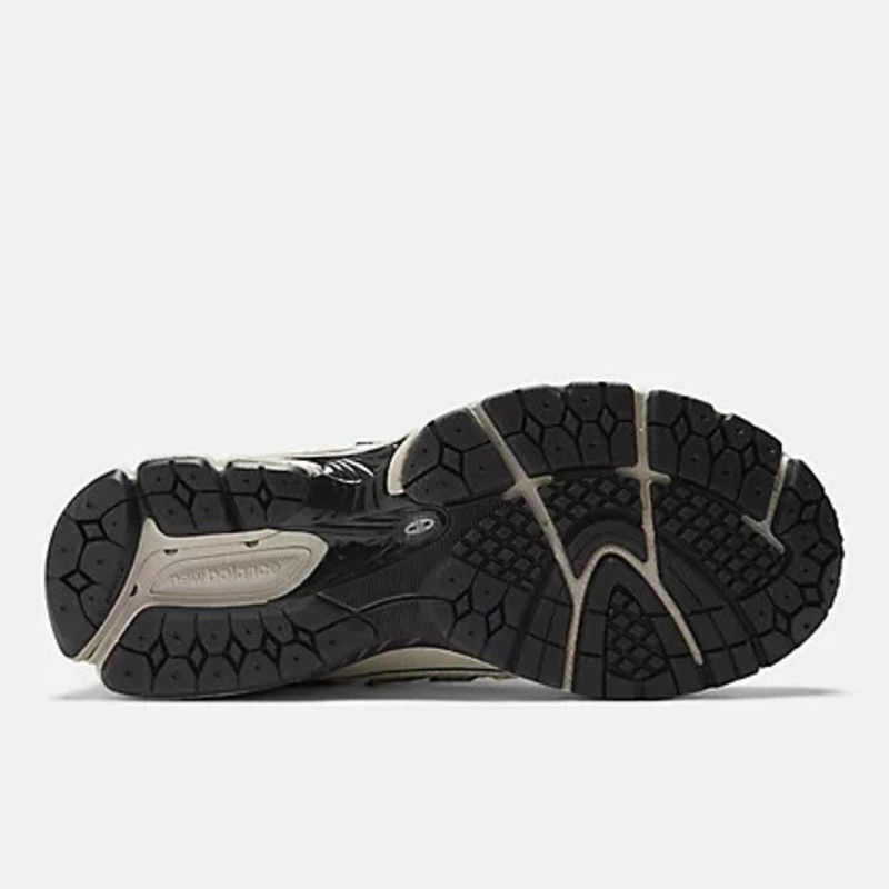 GANNI x New Balance 1906R "Egret" | M1906RGG