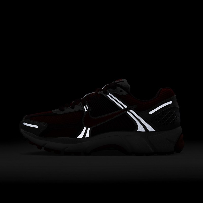 Nike Vomero 5 "Mystic Red" | FN7778-600