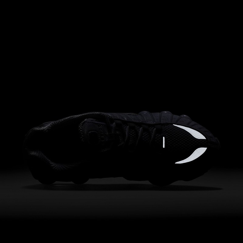 Nike Shox TL "Metallic White" | AR3566-100