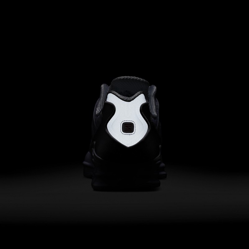 Nike Shox TL "Metallic White" | AR3566-100