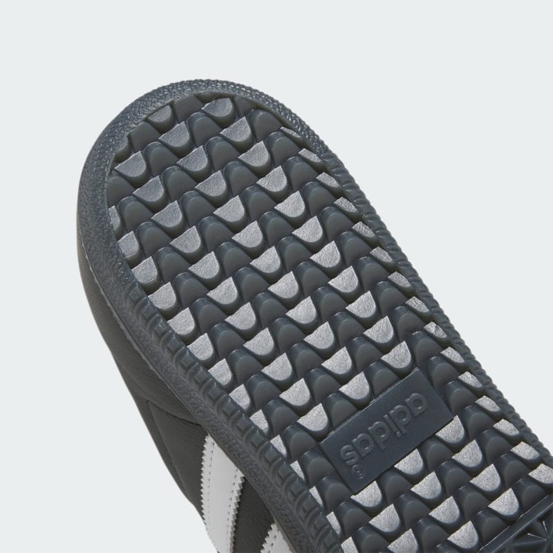 Fucking Awesome x adidas Samba "Black/White" | ID7339