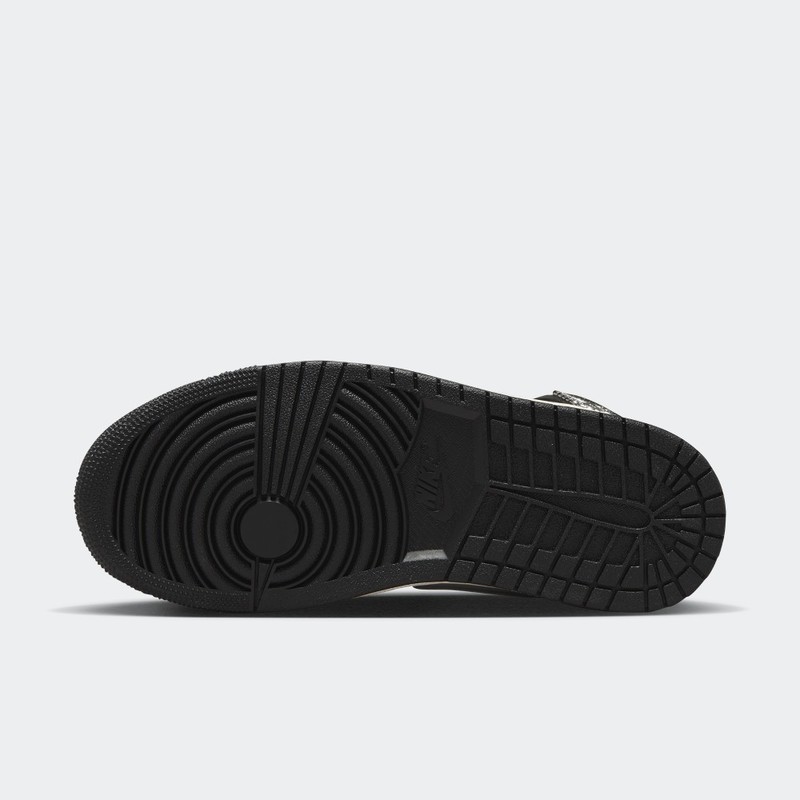 Air Jordan 1 Mid SE "Black Chrome" | FB9892-002