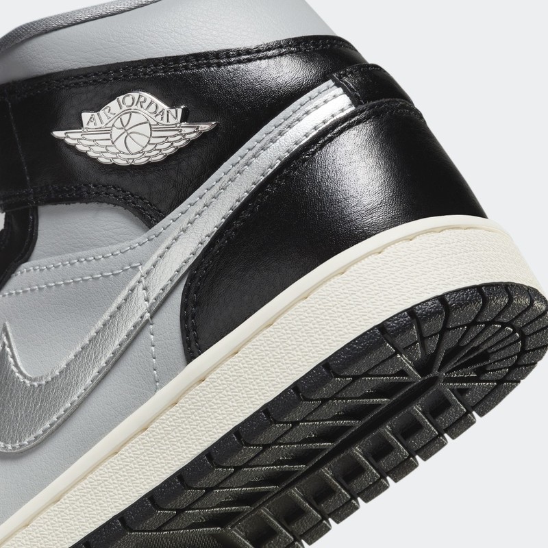 Air Jordan 1 Mid SE "Black Chrome" | FB9892-002