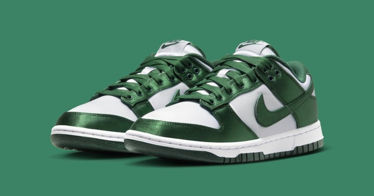 Check out the Official Images of the Nike Dunk Low WMNS "Satin Green" Check out the Official Images of the Nike Dunk Low WMNS "Satin Green"