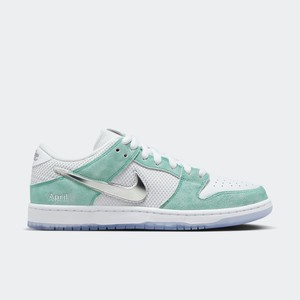 April Skateboards x Nike SB Dunk Low "Turbo Green" | FD2562-400 April Skateboards x Nike SB Dunk Low "Turbo Green" | FD2562-400