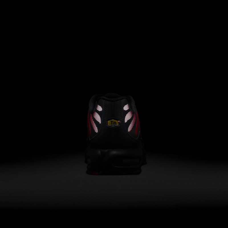 Nike Air Max Plus "Bred Reflective" | DZ4507-600