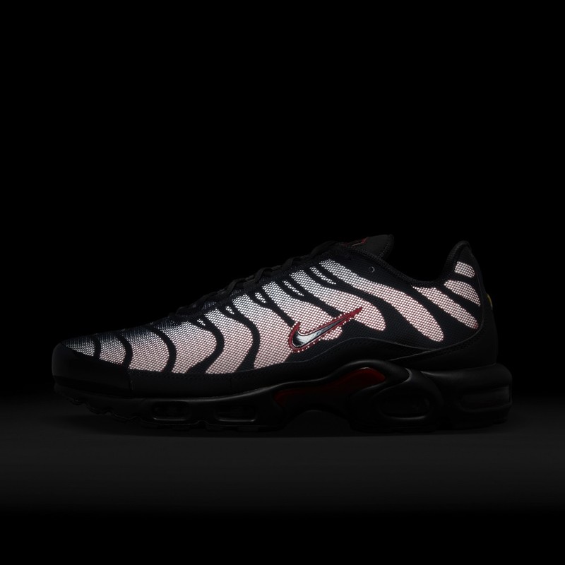 Nike Air Max Plus "Bred Reflective" | DZ4507-600