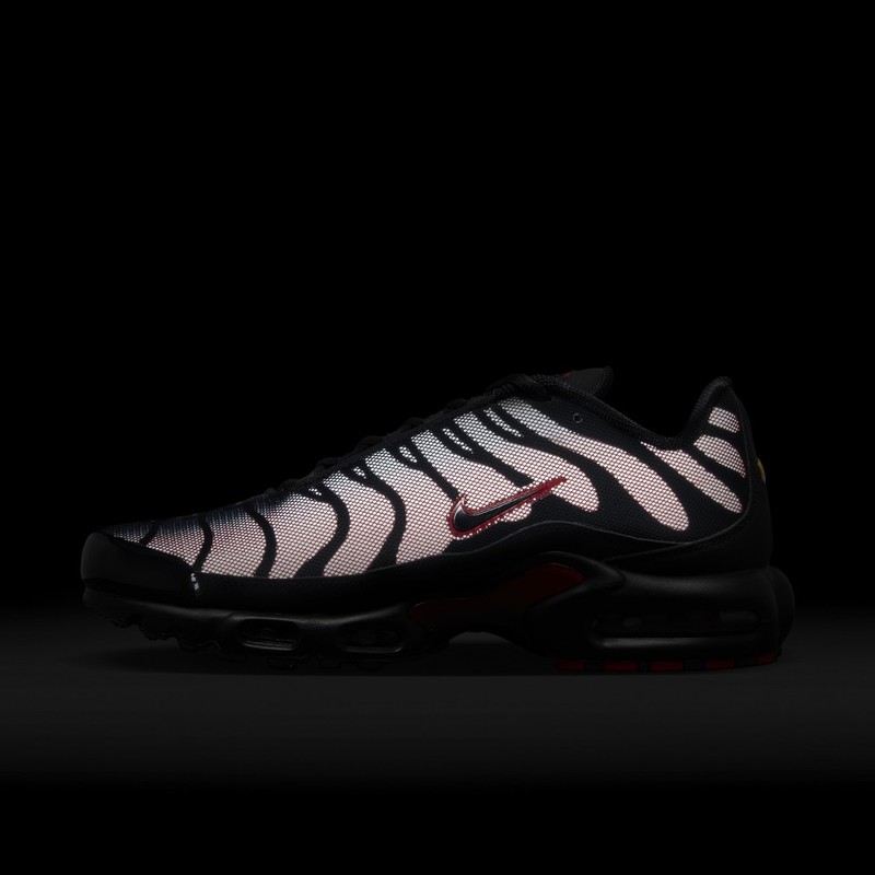 Nike Air Max Plus "Bred Reflective" | DZ4507-600