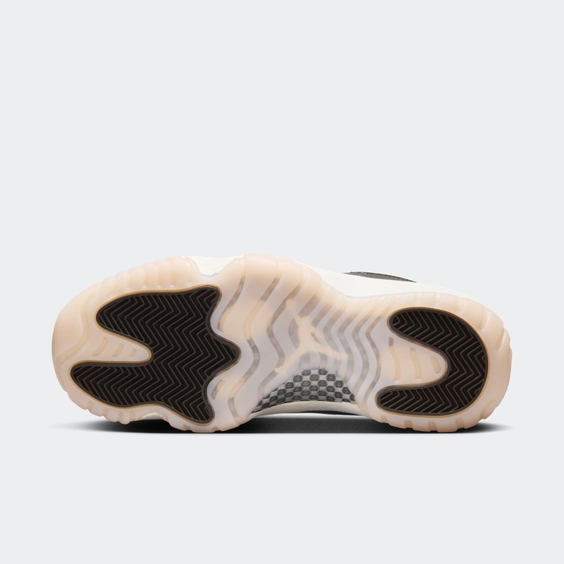 Air Jordan 11 "Neapolitan" | AR0715-101