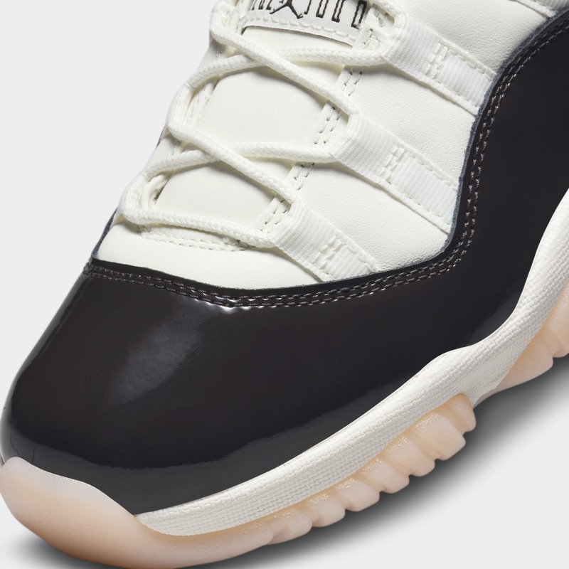 Air Jordan 11 "Neapolitan" | AR0715-101