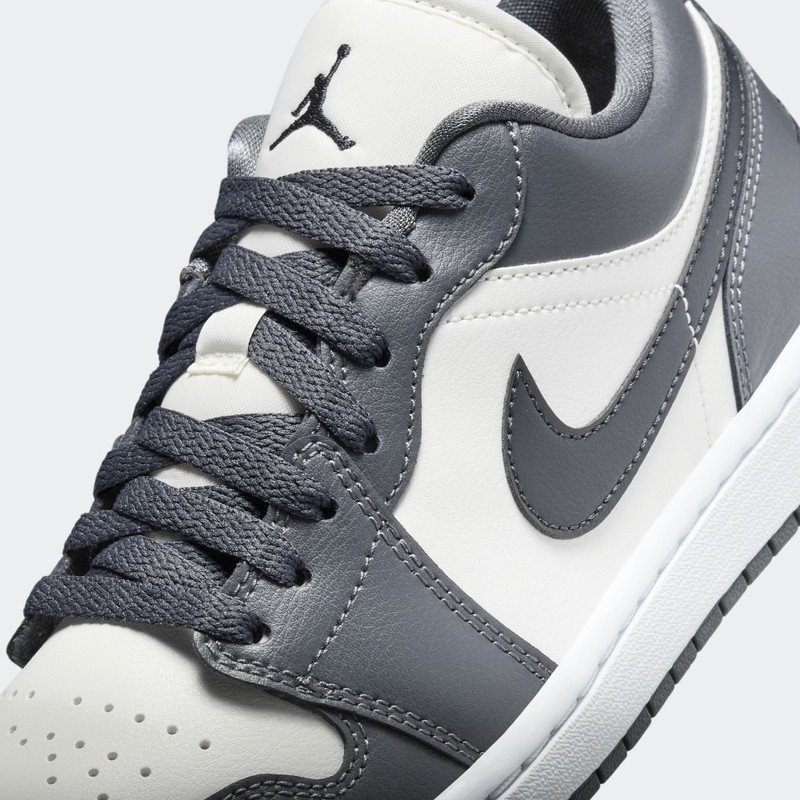 Air Jordan 1 Low "Off-Noir" | DC0774-102