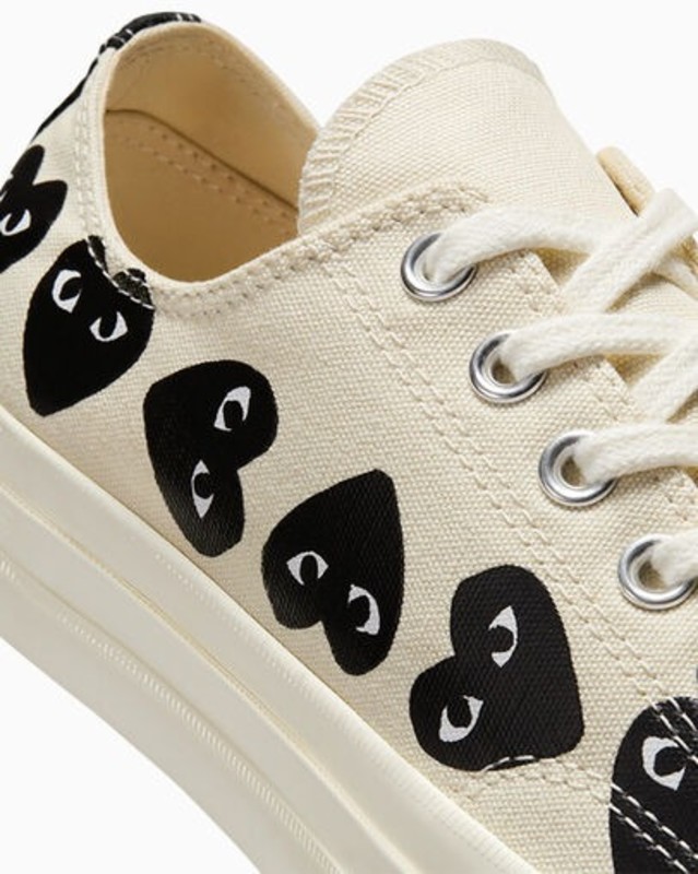 Comme des Garçons x Converse Chuck 70 Low "Multi Heart Milk" | A08150C