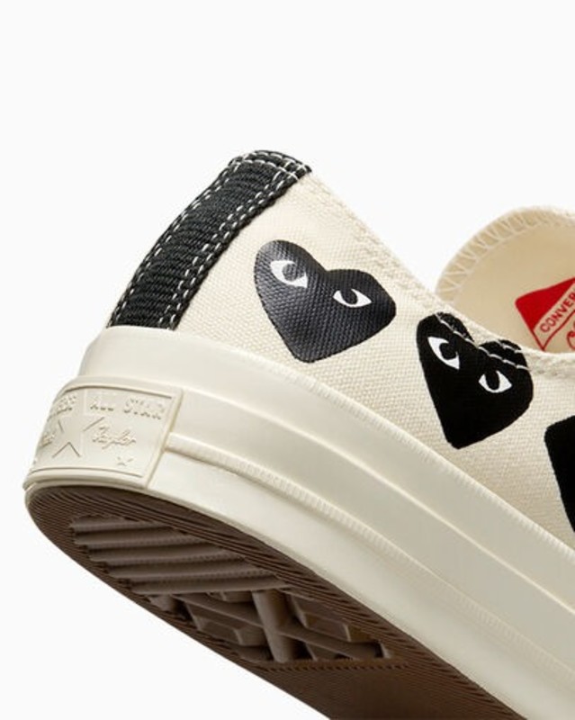 Comme des Garçons x Converse Chuck 70 Low "Multi Heart Milk" | A08150C