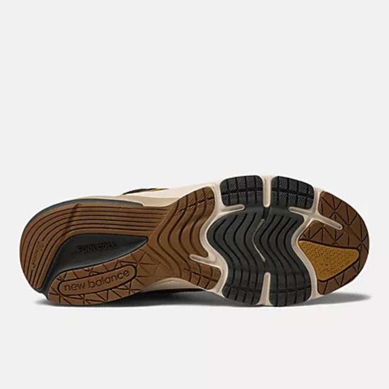 Carhartt WIP x New Balance 990v6 "Sculpture Center" | M990CH6