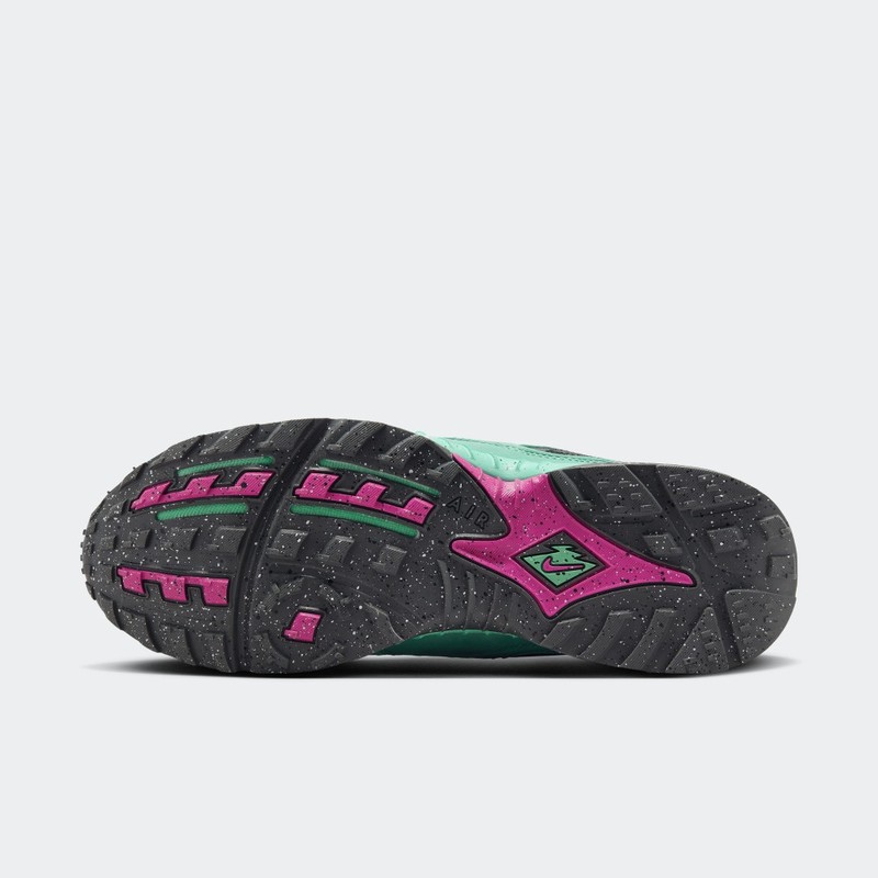 Undefeated x Nike Air Terra Humara "Light Menta" | FN7546-301