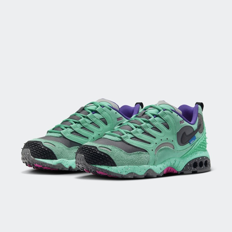 Undefeated x Nike Air Terra Humara "Light Menta" | FN7546-301