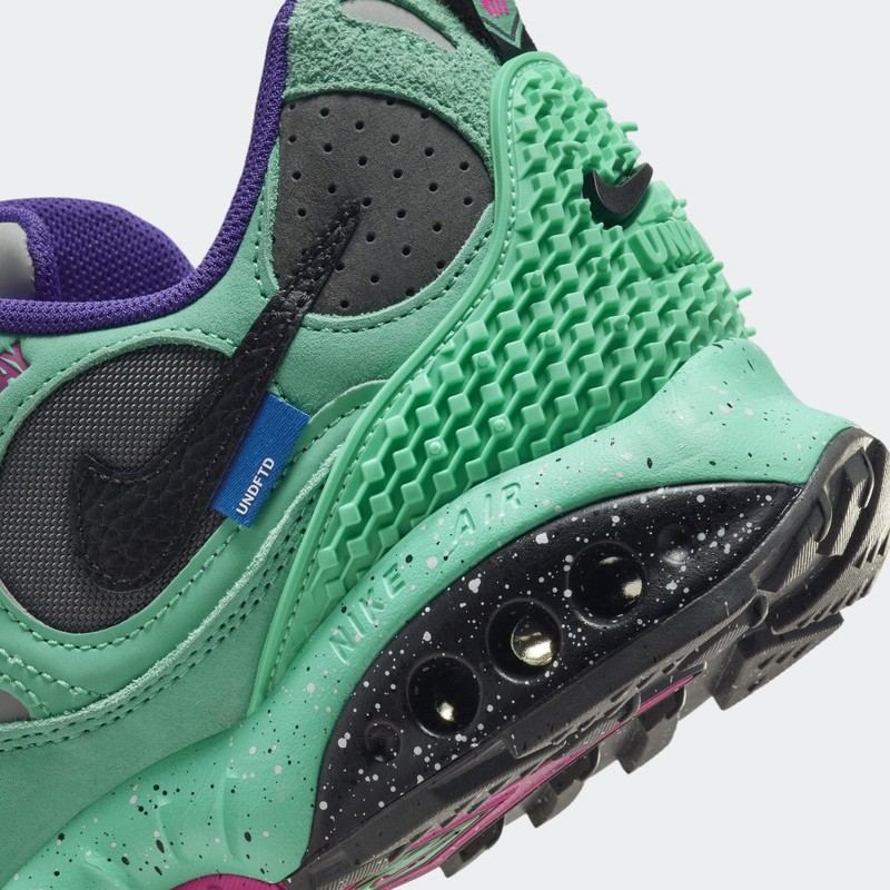 Undefeated x Nike Air Terra Humara "Light Menta" | FN7546-301