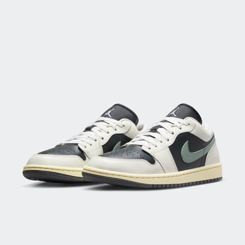 Air Jordan 1 Low "Jade Smoke" | DC0774-001