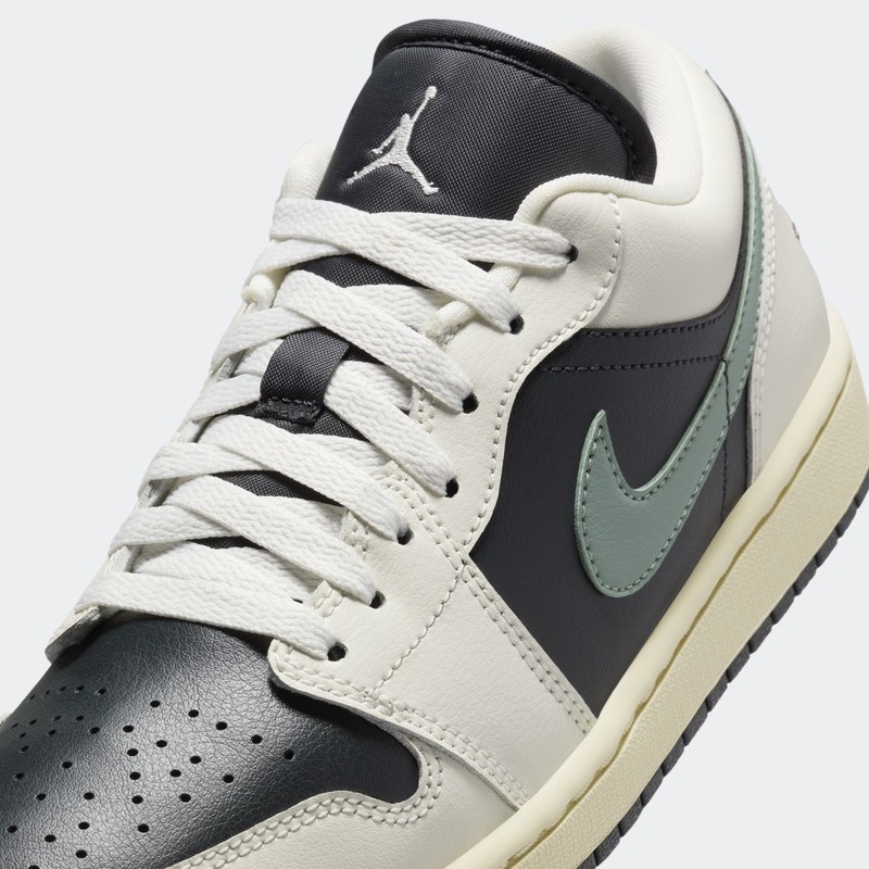 Air Jordan 1 Low "Jade Smoke" | DC0774-001