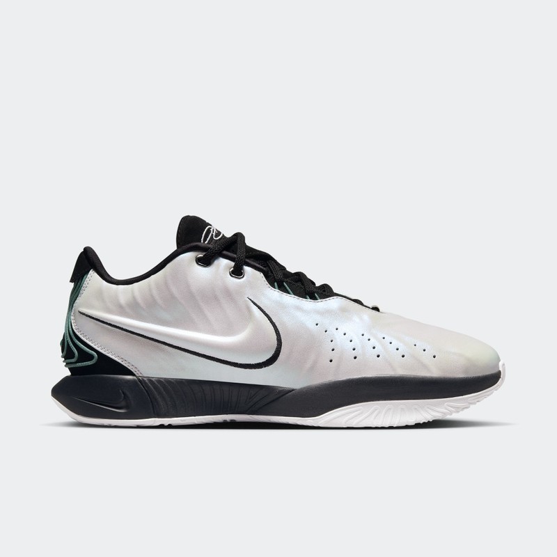 Nike LeBron 21 "Conchiolin" | HF5841-100