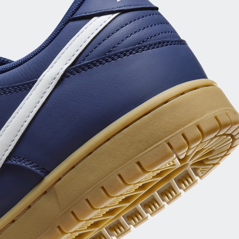 Nike SB Dunk Low "Navy Gum" | FJ1674-400