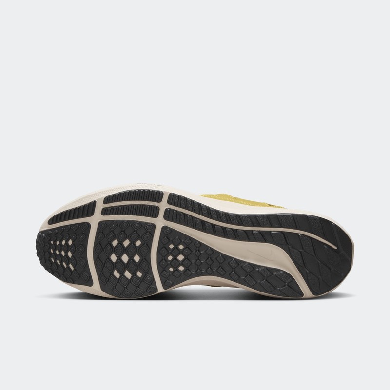 Patta x Nike Air Huarache Plus "Saffron Quartz" | FJ4201-300