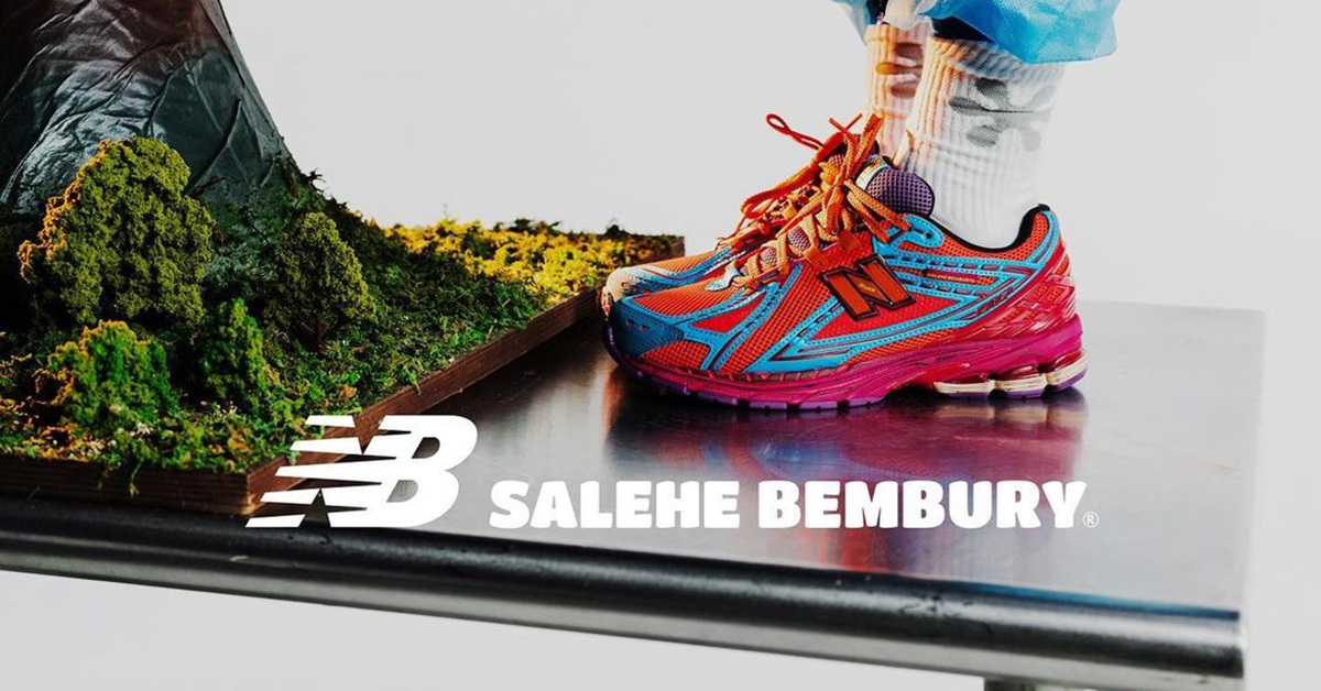 Salehe Bembury zeigt einen New Balance 1906R mit Farbverlauf
