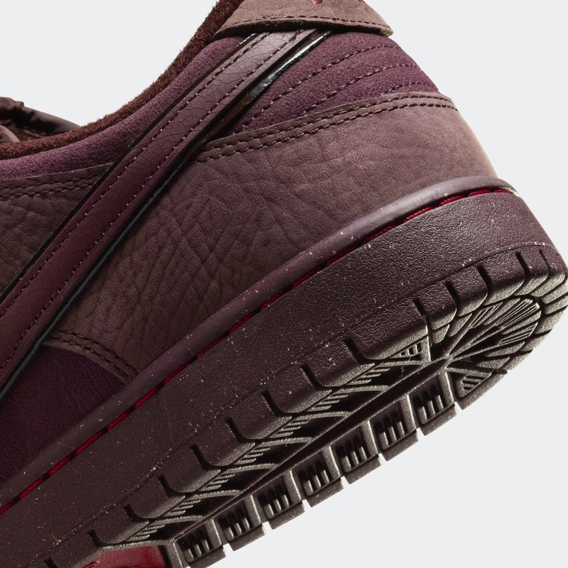 Nike SB Dunk Low "City of Love Red" | FN0619-600