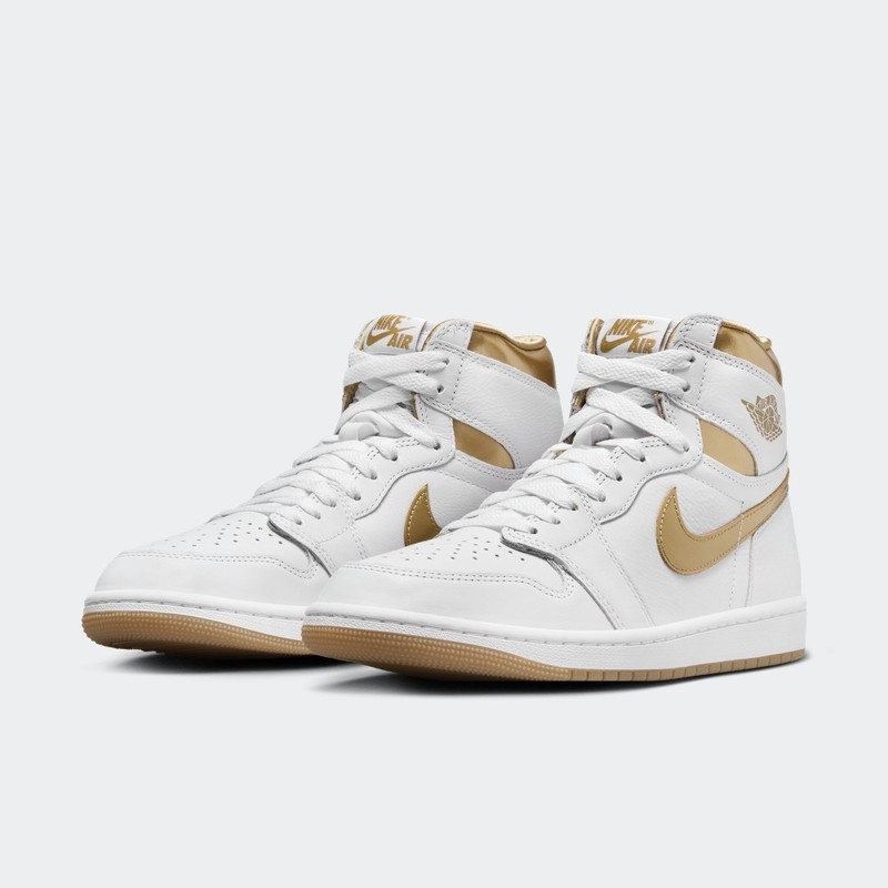 Air Jordan 1 High OG "Metallic Gold" | FD2596-107
