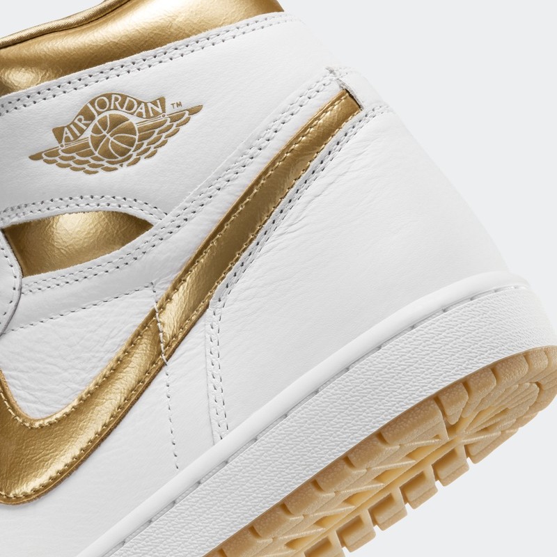 Air Jordan 1 High OG "Metallic Gold" | FD2596-107