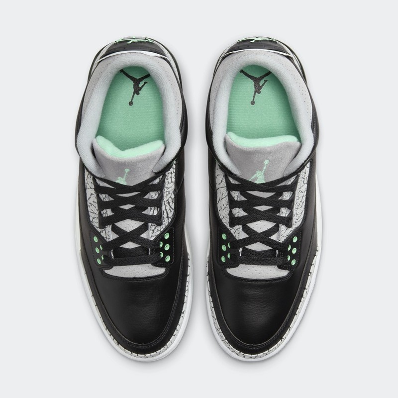 Air Jordan 3 "Green Glow" | CT8532-031
