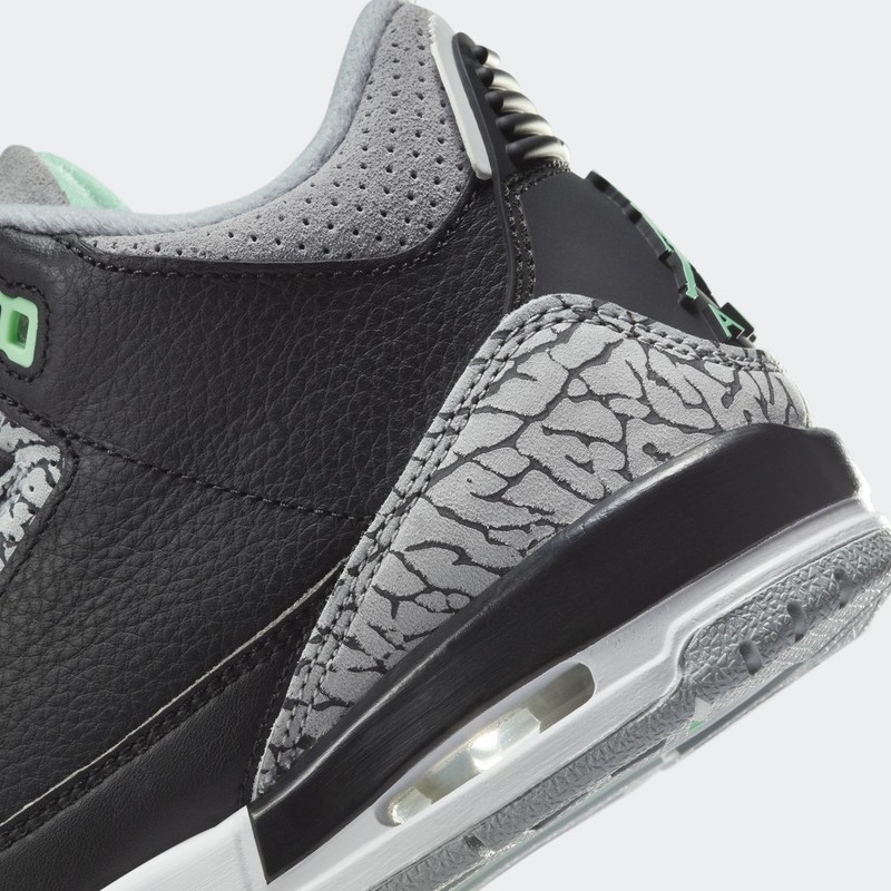 Air Jordan 3 "Green Glow" | CT8532-031