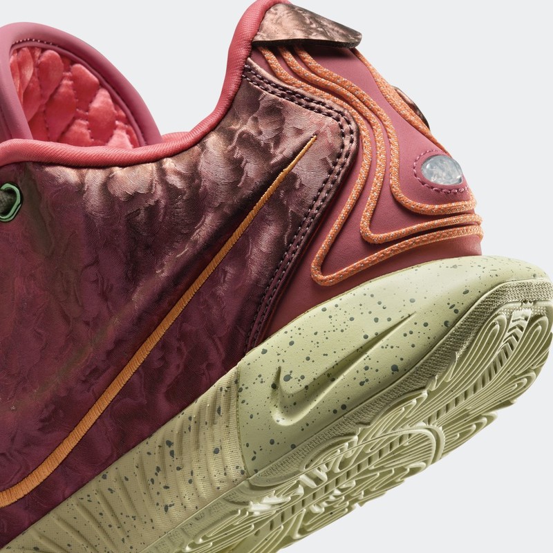 Nike LeBron 21 "Queen Conch" | FN0708-800