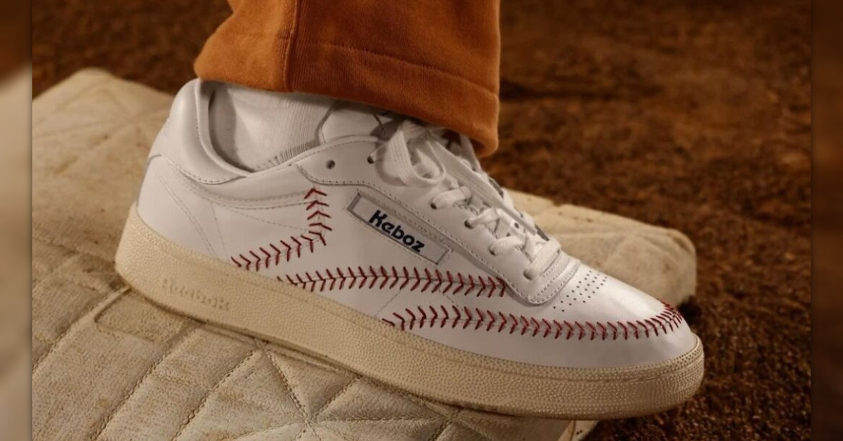Dieser Reebok Club C erinnert an einen Baseball