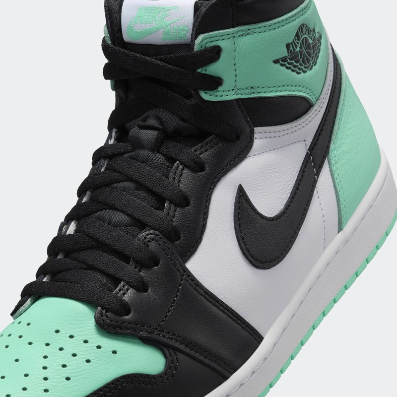 Air Jordan 1 High OG "Green Glow" | DZ5485-130