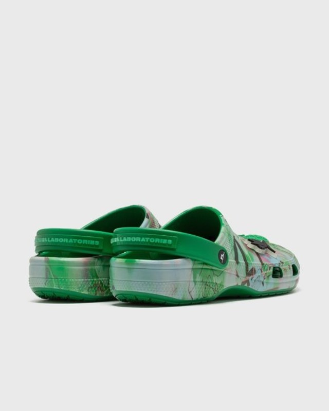 Futura Laboratories x Crocs Classic Clog "Green Ivy" | 209622-3WH