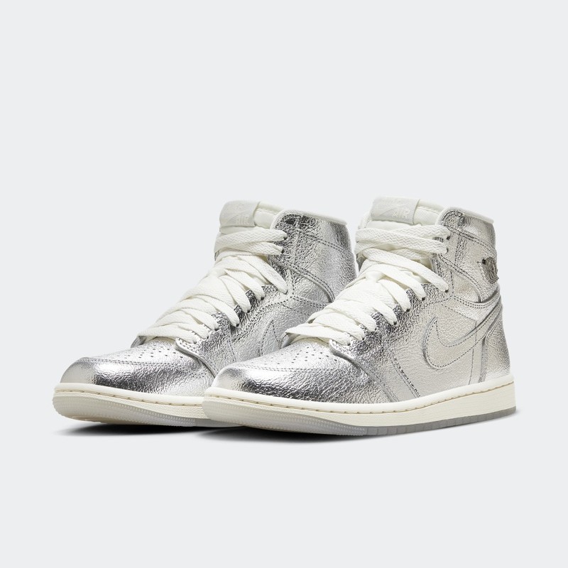 Air Jordan 1 High OG "Chrome" | FN7249-001