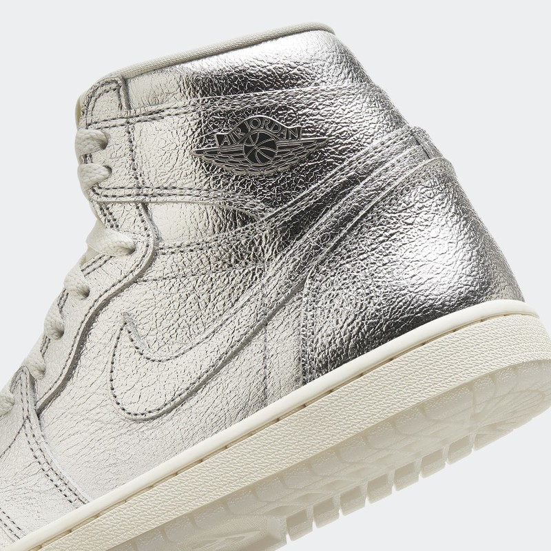 Air Jordan 1 High OG "Chrome" | FN7249-001