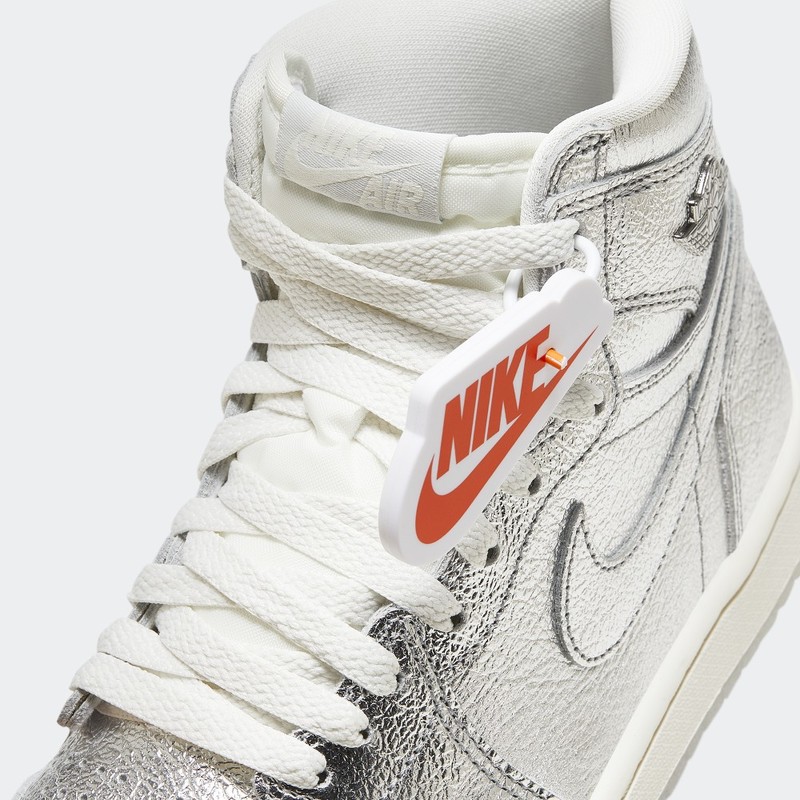 Air Jordan 1 High OG "Chrome" | FN7249-001