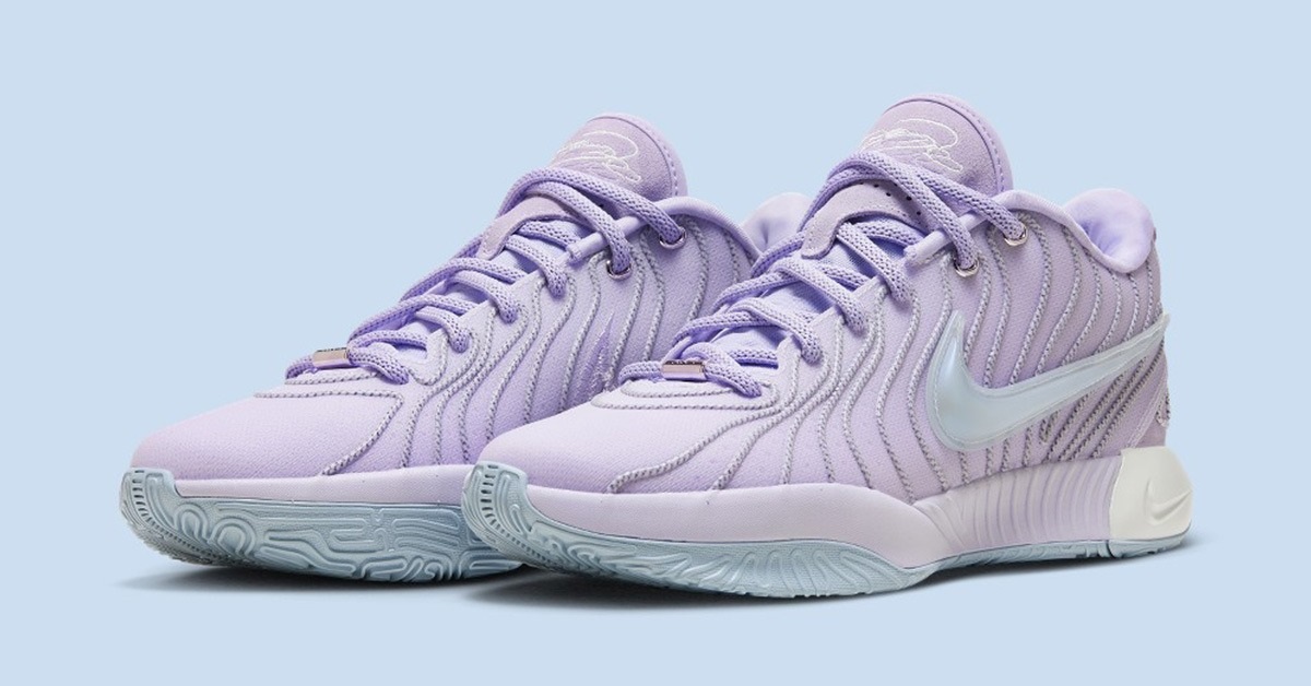 Official Images of the Nike LeBron 21 "Easter"