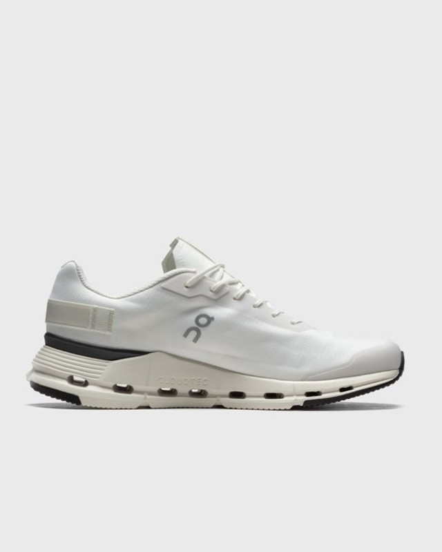 On Cloudnova Form "White Eclipse" | 26.98483