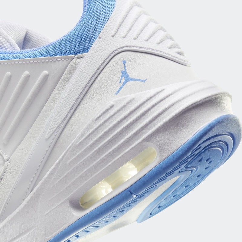 Jordan Max Aura 5 "White/University Blue" | DZ4353-104