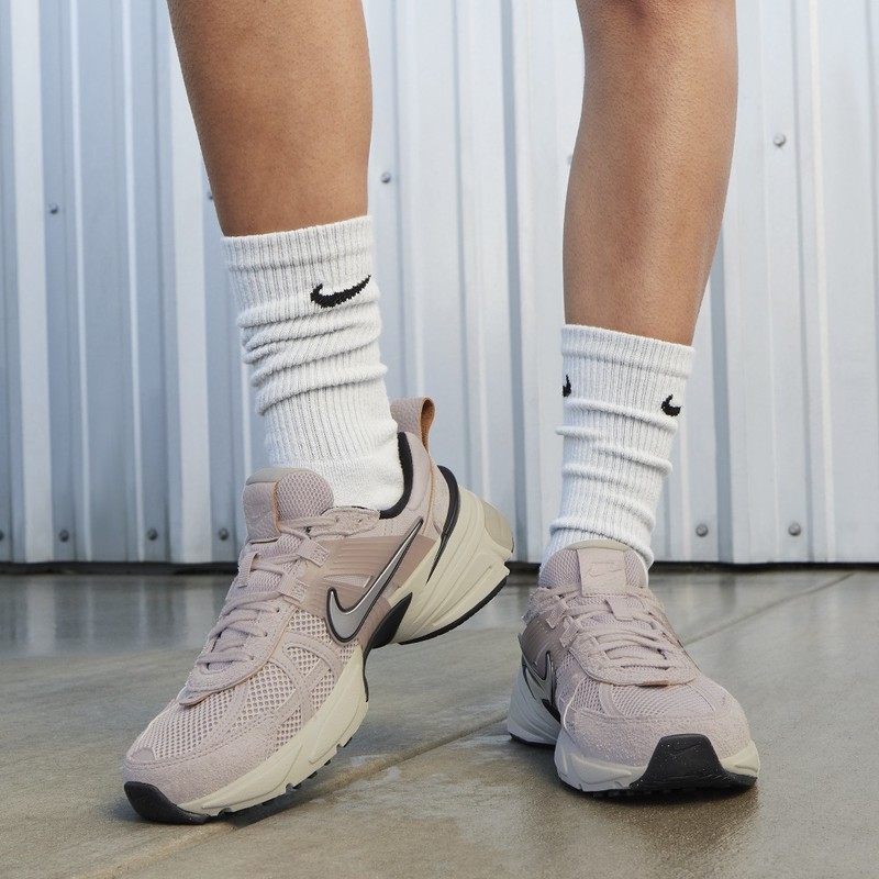 Nike V2K Run "Platinum Violet" | FN6703-001