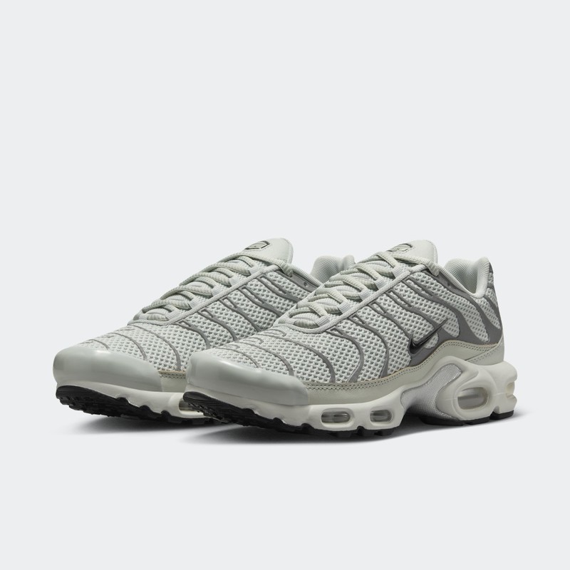 Nike Air Max Plus "Light Silver" | FV8480-002