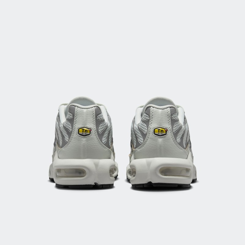 Nike Air Max Plus "Light Silver" | FV8480-002