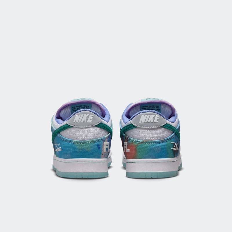 Futura Laboratories x Nike SB Dunk Low "Bleached Aqua" | HF6061-400