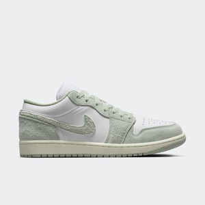 Air Jordan 1 Low SE "Light Green" | FN5214-131
